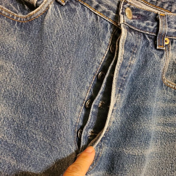 Levi's Blue Straight-Leg Jeans with Vintage Appeal - Picture 12 of 16